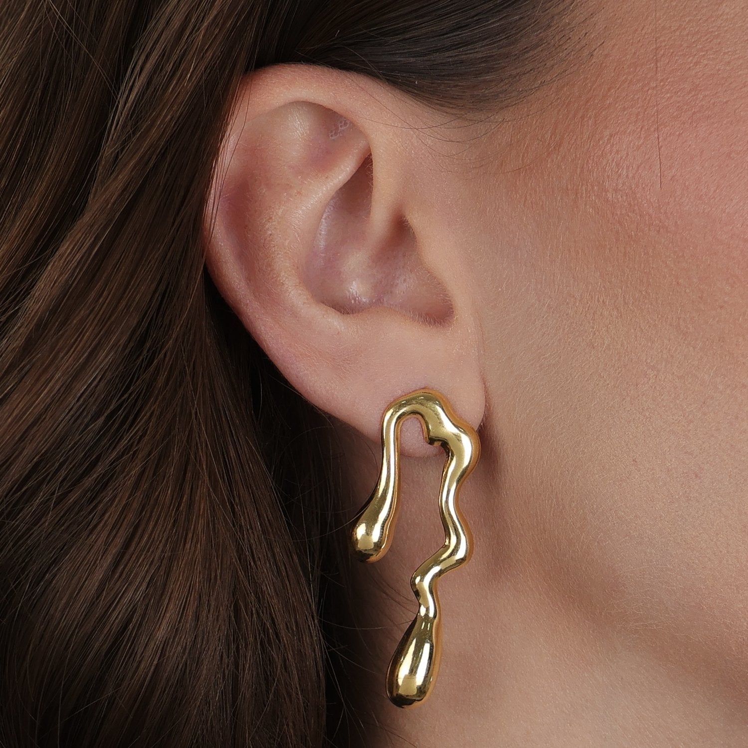 Brinco Dourado Orgânico de Gota Flore