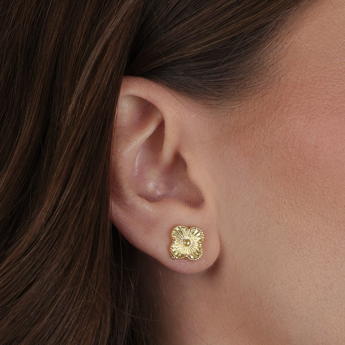 Brinco Dourado de Flor Flore