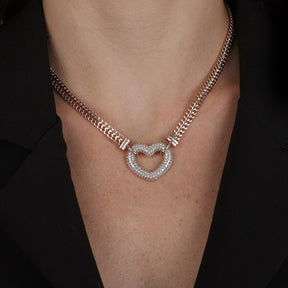 Chocker Dourada de Coração Vazado Crevejado com Zircônia Flore