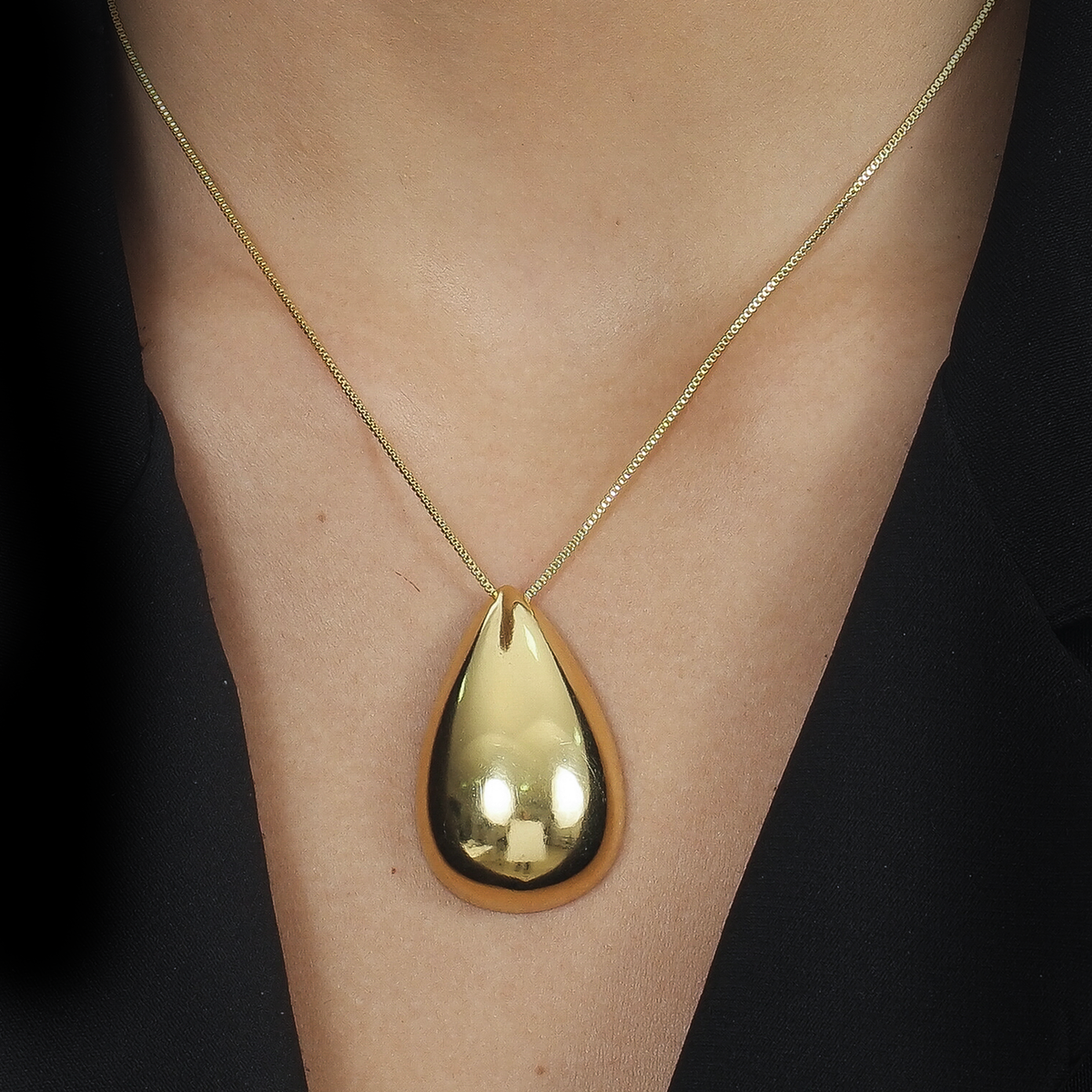Colar Dourado de Gota Flore