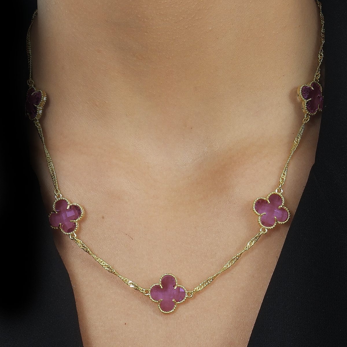 Colar Dourado 5 Trevos Rosa Flore