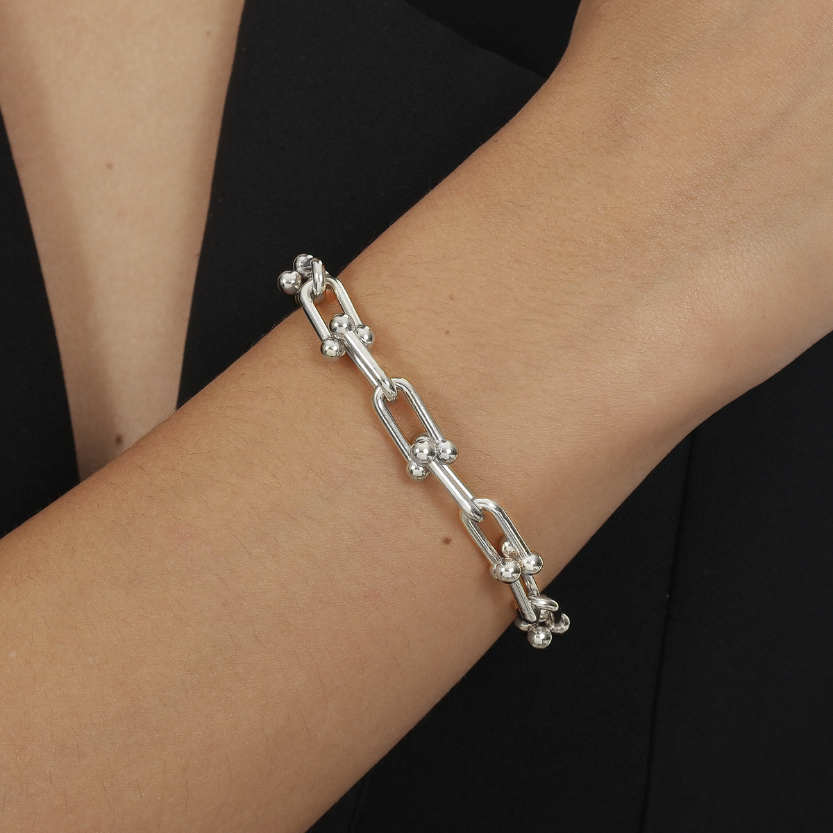 Pulseira Prateada Corrente Elos Largos Flore