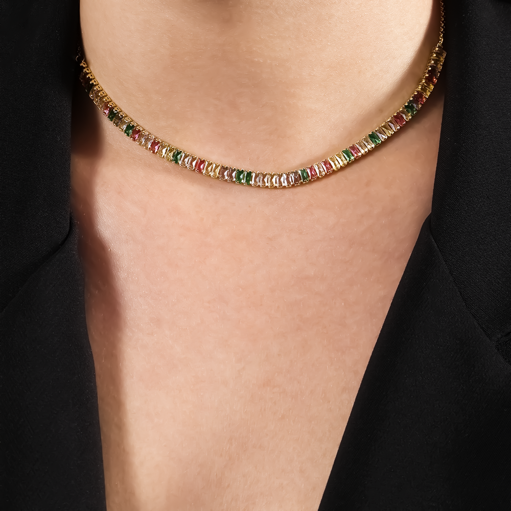 Colar Dourado Chocker de Pedras Coloridas Flore