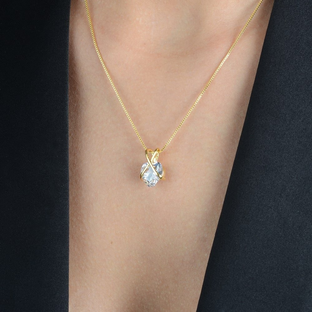 Colar Dourado de Zircônia em Formato de Coração Flore