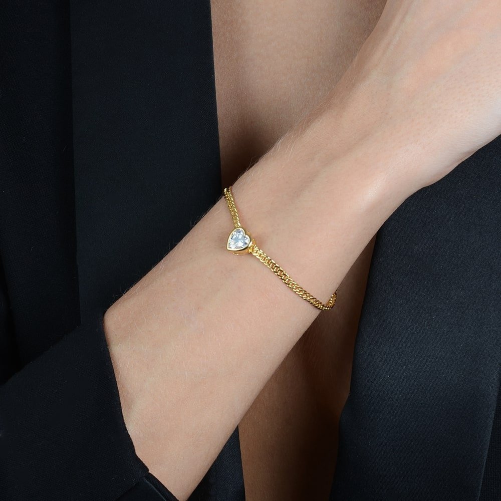 Pulseira Dourada com Pedra de Coração em Zircônia Flore