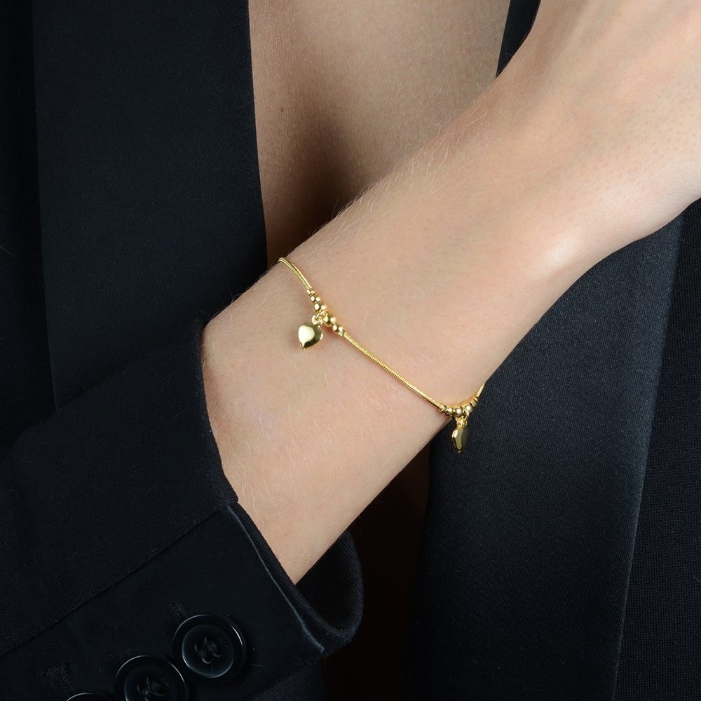 Pulseira Dourada Lisa com 3 Pingentes de Coração Flore